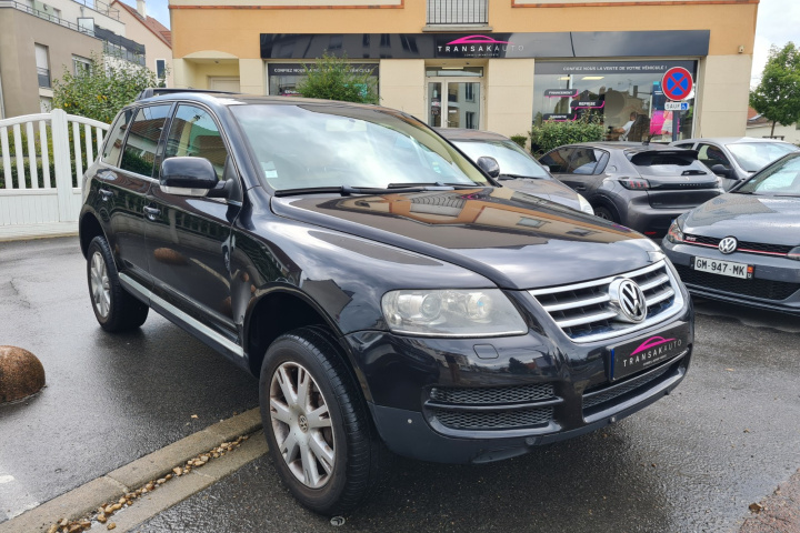 VOLKSWAGEN TOUAREG