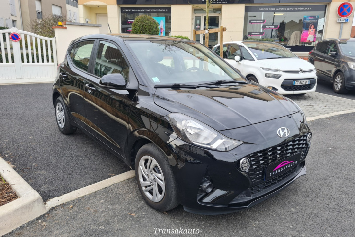 HYUNDAI i10