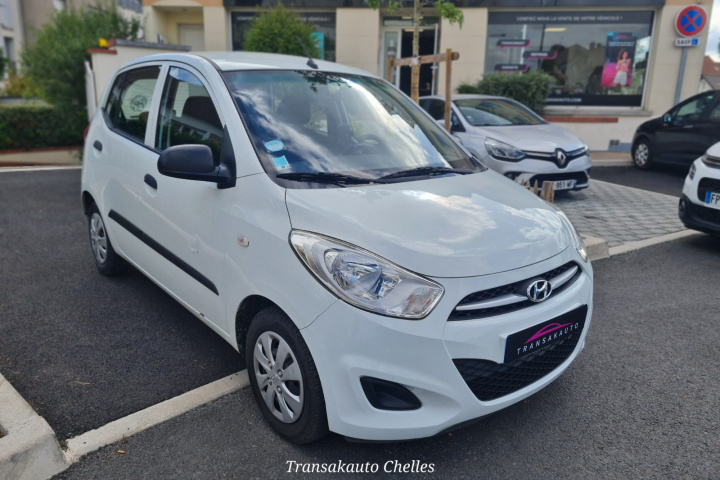 HYUNDAI i10