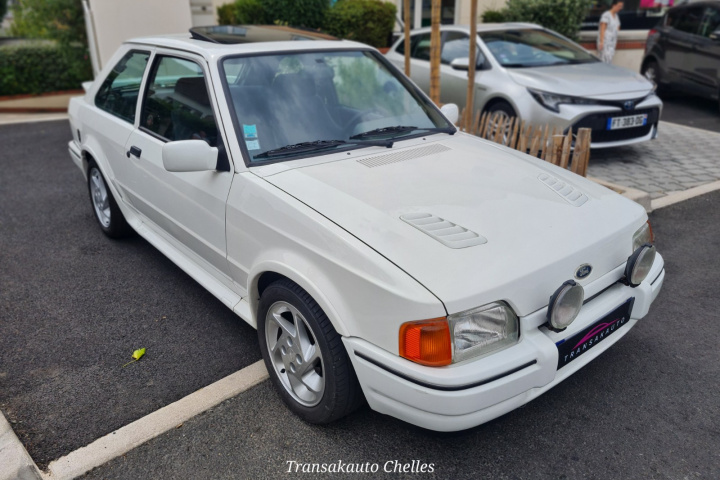 FORD ESCORT