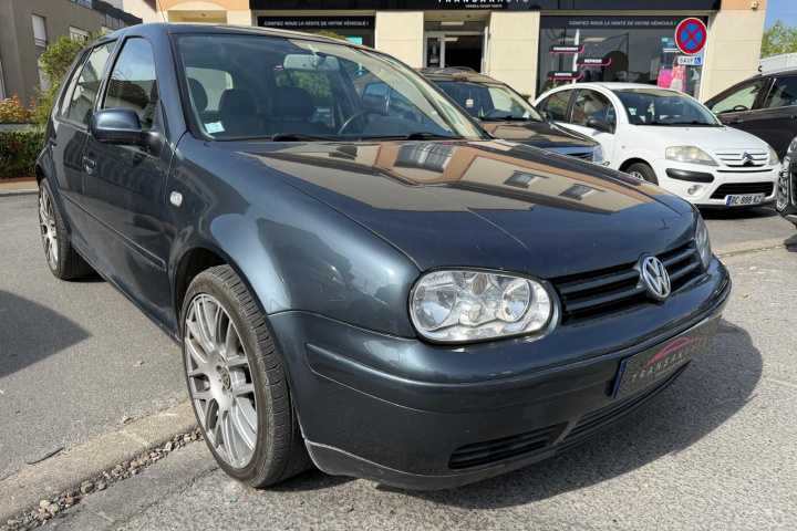 VOLKSWAGEN GOLF
