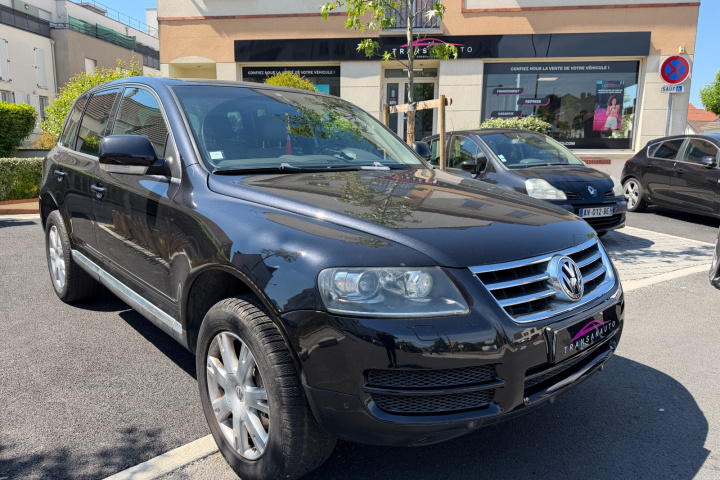 VOLKSWAGEN TOUAREG