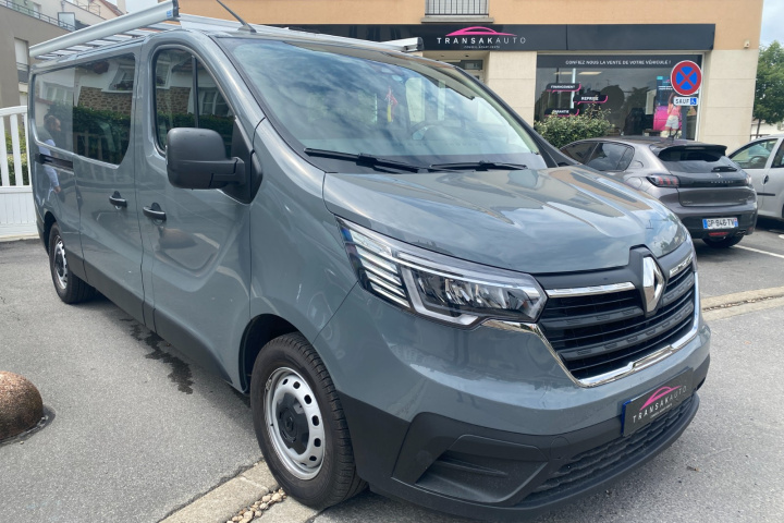 RENAULT TRAFIC CABINE APPROFONDIE