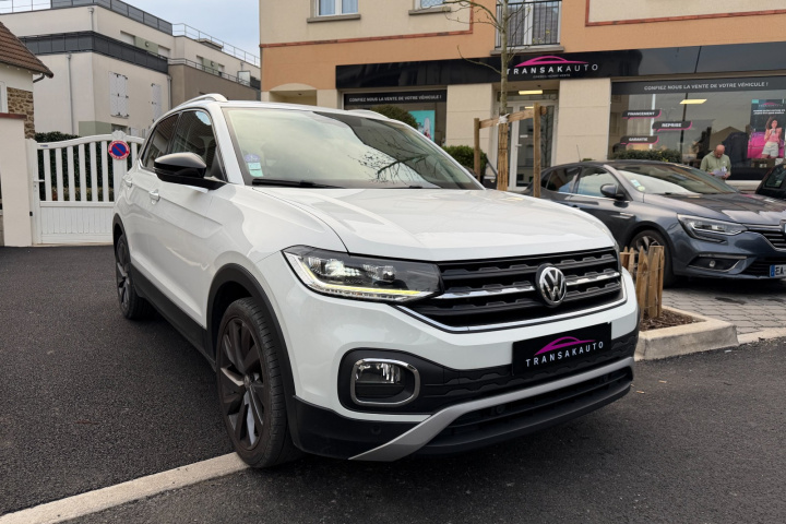 VOLKSWAGEN T-CROSS