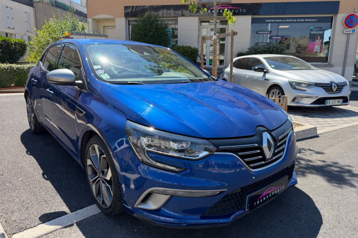 RENAULT MEGANE IV BERLINE