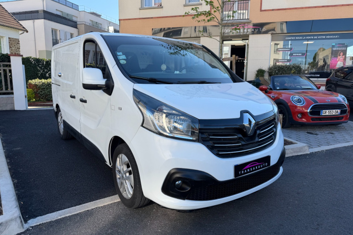 RENAULT TRAFIC FOURGON