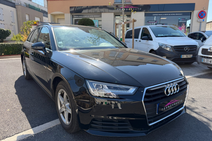 AUDI A4 AVANT