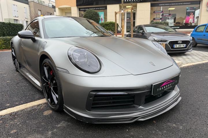 PORSCHE 911 CARRERA COUPE 992