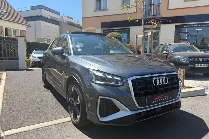 AUDI Q2