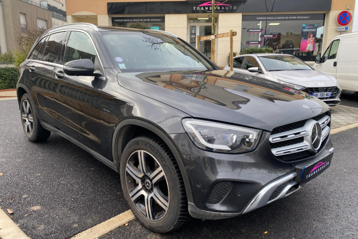 MERCEDES GLC