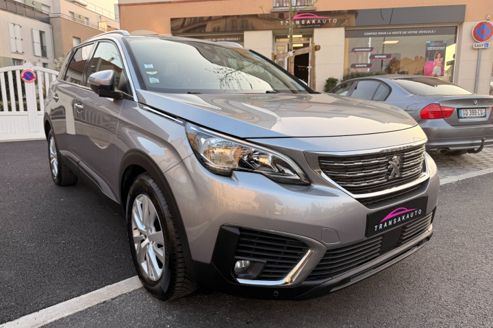 PEUGEOT 5008