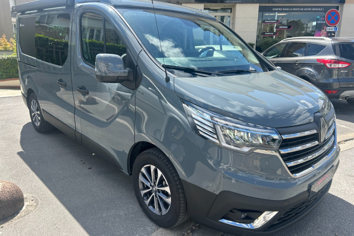 RENAULT TRAFIC CABINE APPROFONDIE