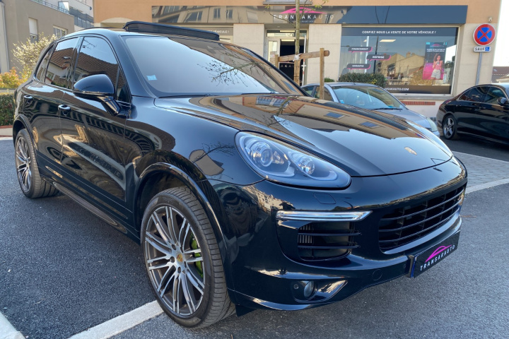 PORSCHE CAYENNE
