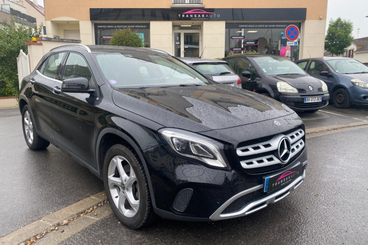 MERCEDES GLA