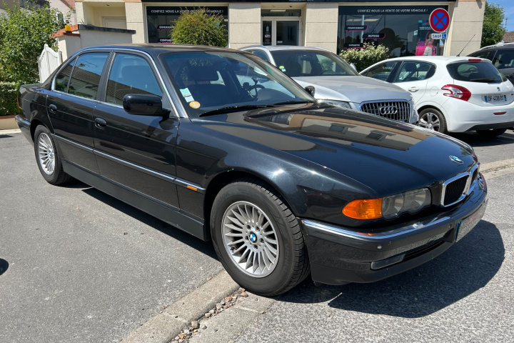 BMW SERIE 7