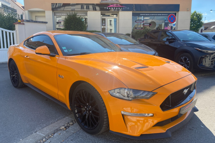 FORD MUSTANG CONVERTIBLE