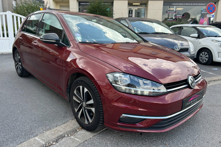 VOLKSWAGEN GOLF